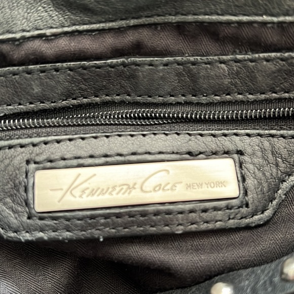 Kenneth Cole - bag - black - leather - used a few times - in good condition - Picture 11 of 11